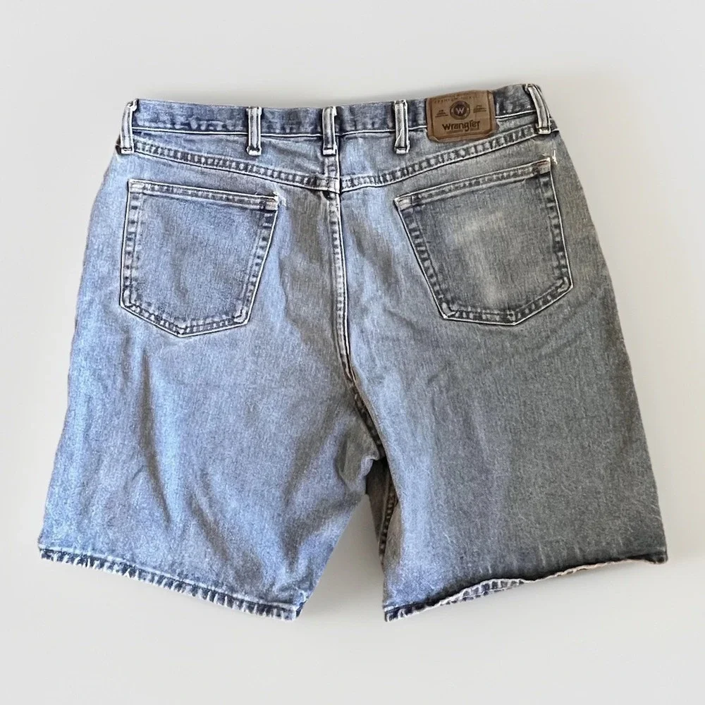 Wrangler‎ Denim Shorts Mens 38 Blue Light Wash Relaxed Fit Bermuda Jean Casual